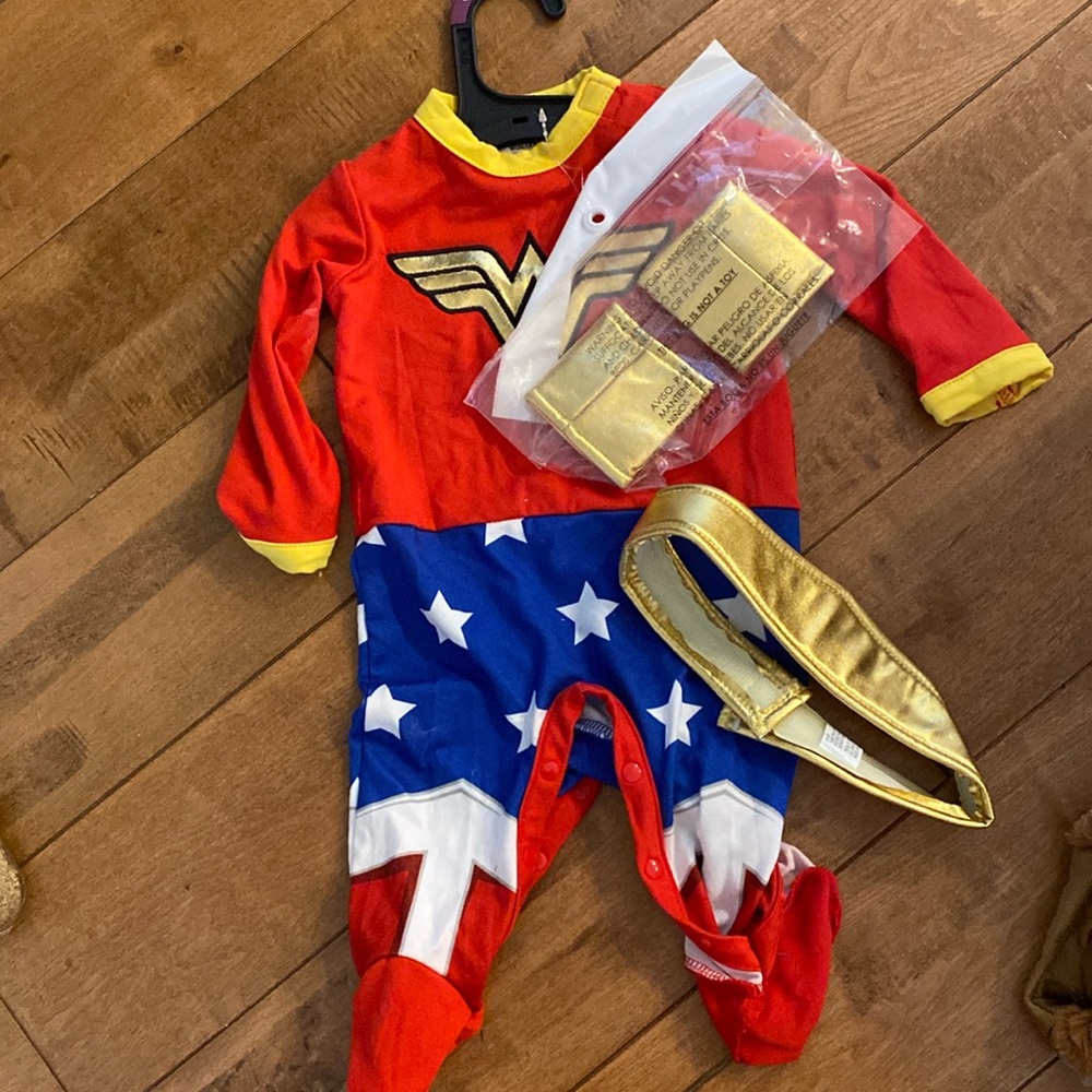 Wonder Women infant costume 0-6M
